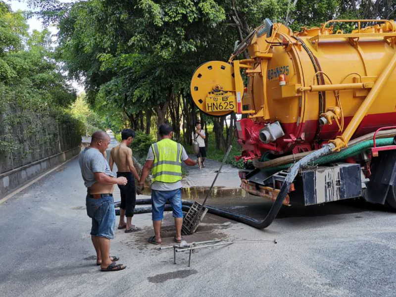 盘龙区环城南路环城东路片区化粪池清掏抽污水抽泥浆