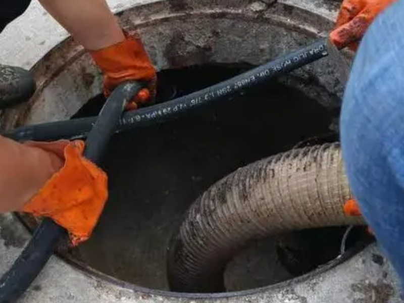 汉口清理化粪池 盘龙城抽泥浆 天兴洲大桥附近抽污水